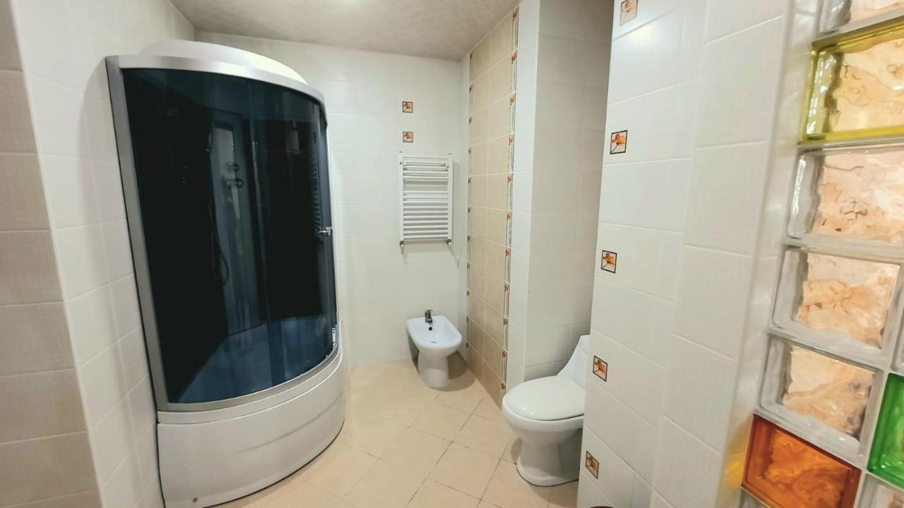 Elegance Apartment Chisinau Center Close To Stefan Cel Mare Kültér fotó